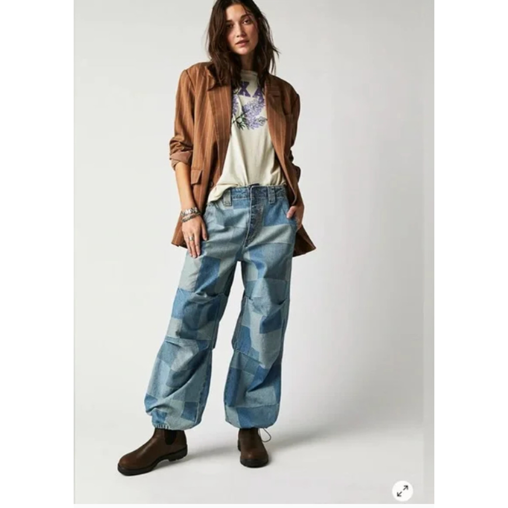 Free People We The Free Newbies Slouchy Jeans Large NEW - Picture 2 of 6